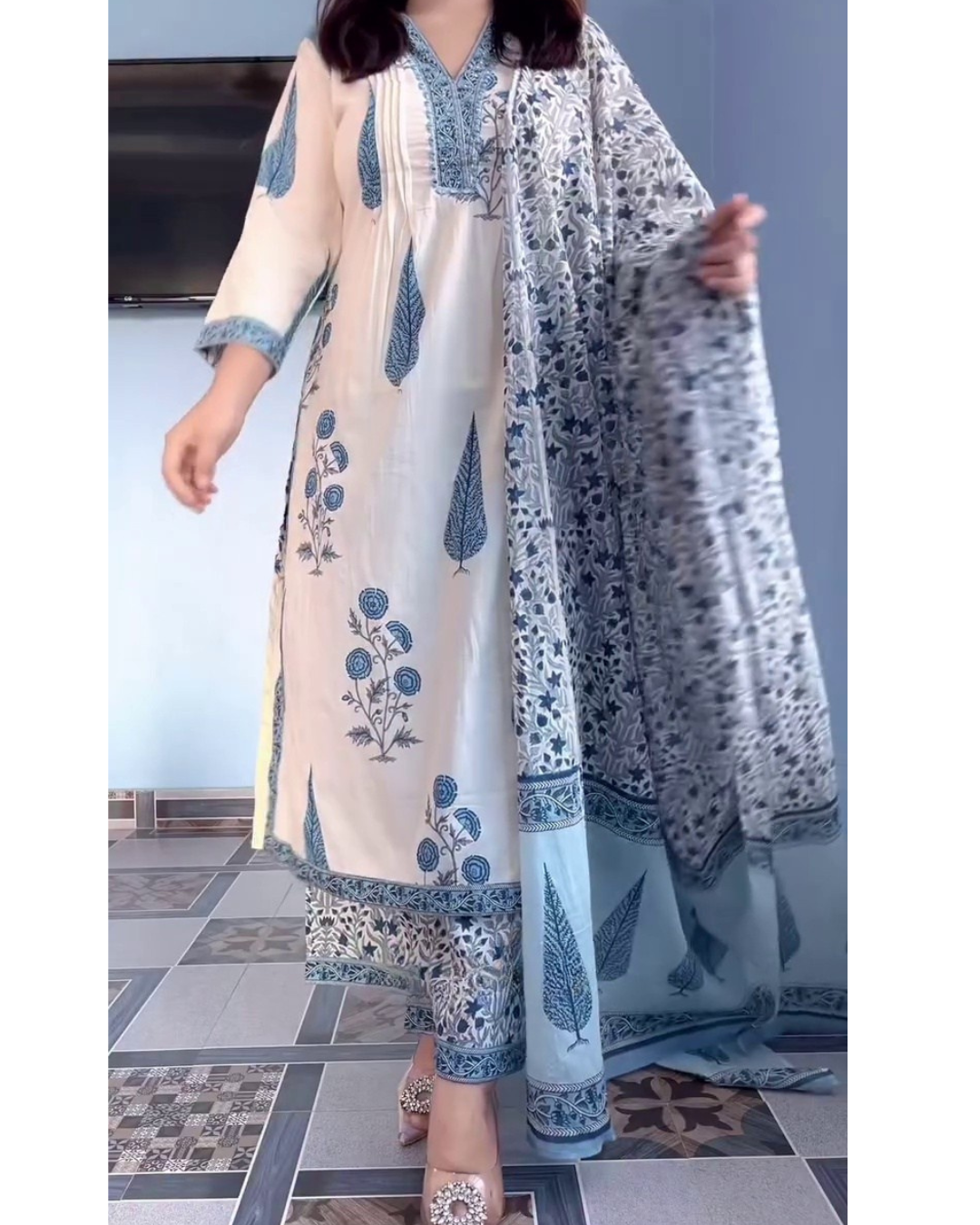 Ivory & Blue Floral Printed Kurta Set with Matching Dupatta
