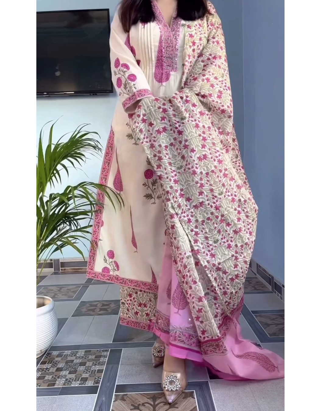 Ivory & Pink Floral Printed Kurta Set with Matching Dupatta