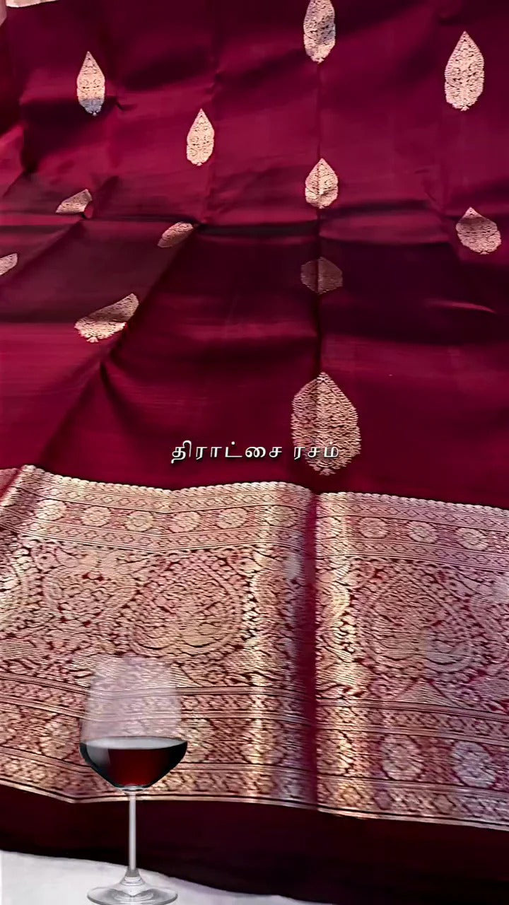 Soft Banarasi Silk Saree With Gratifying Blouse Piece