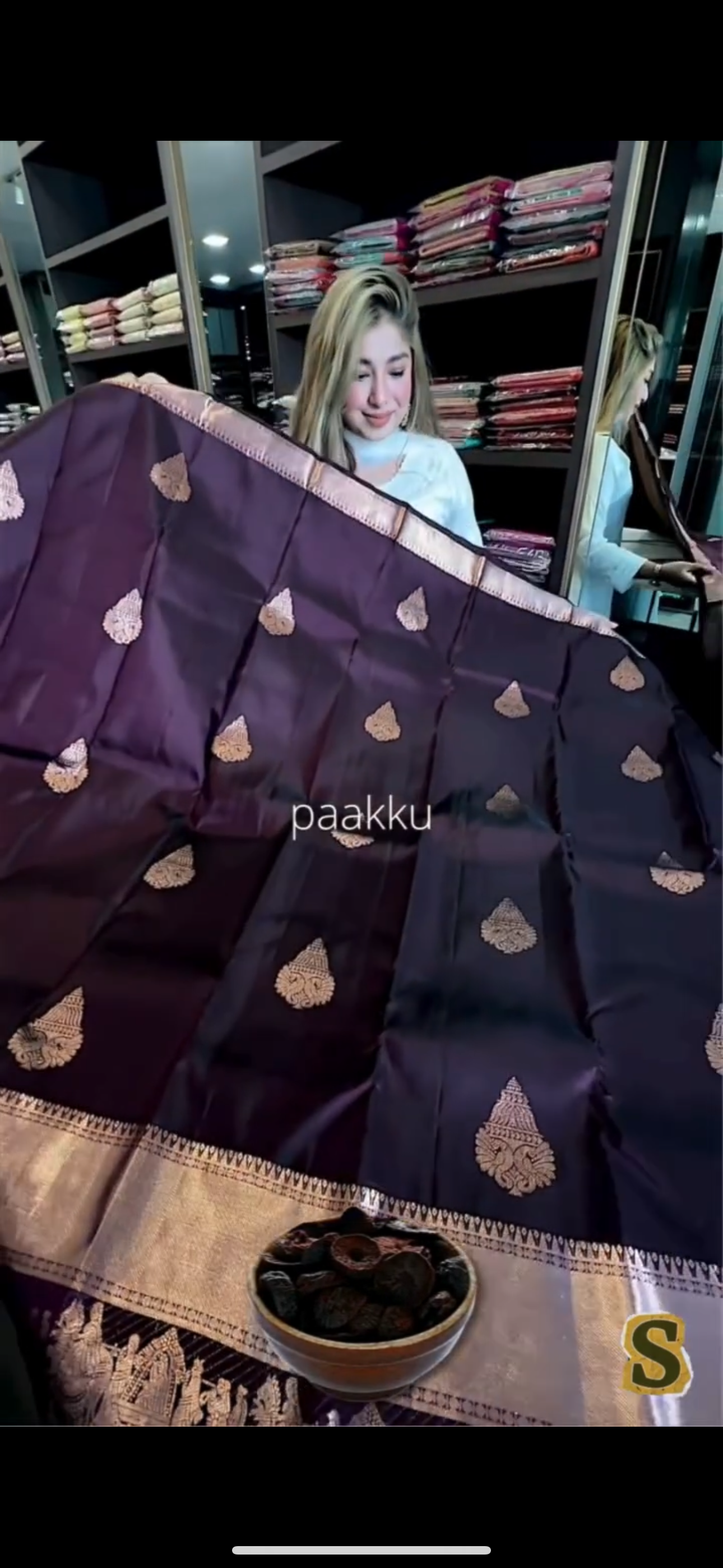 Luxuriant Purple Soft Banarasi Silk Saree With Enthralling Blouse Piece