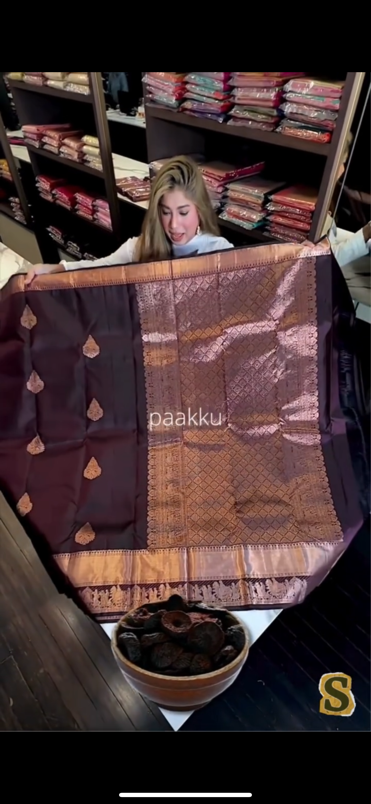 Luxuriant Purple Soft Banarasi Silk Saree With Enthralling Blouse Piece