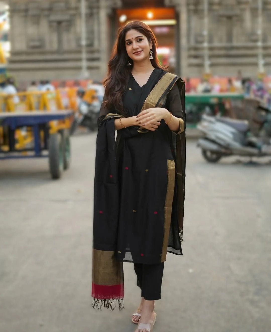 Elegant Black Kurta Set with Gold Border Dupatta