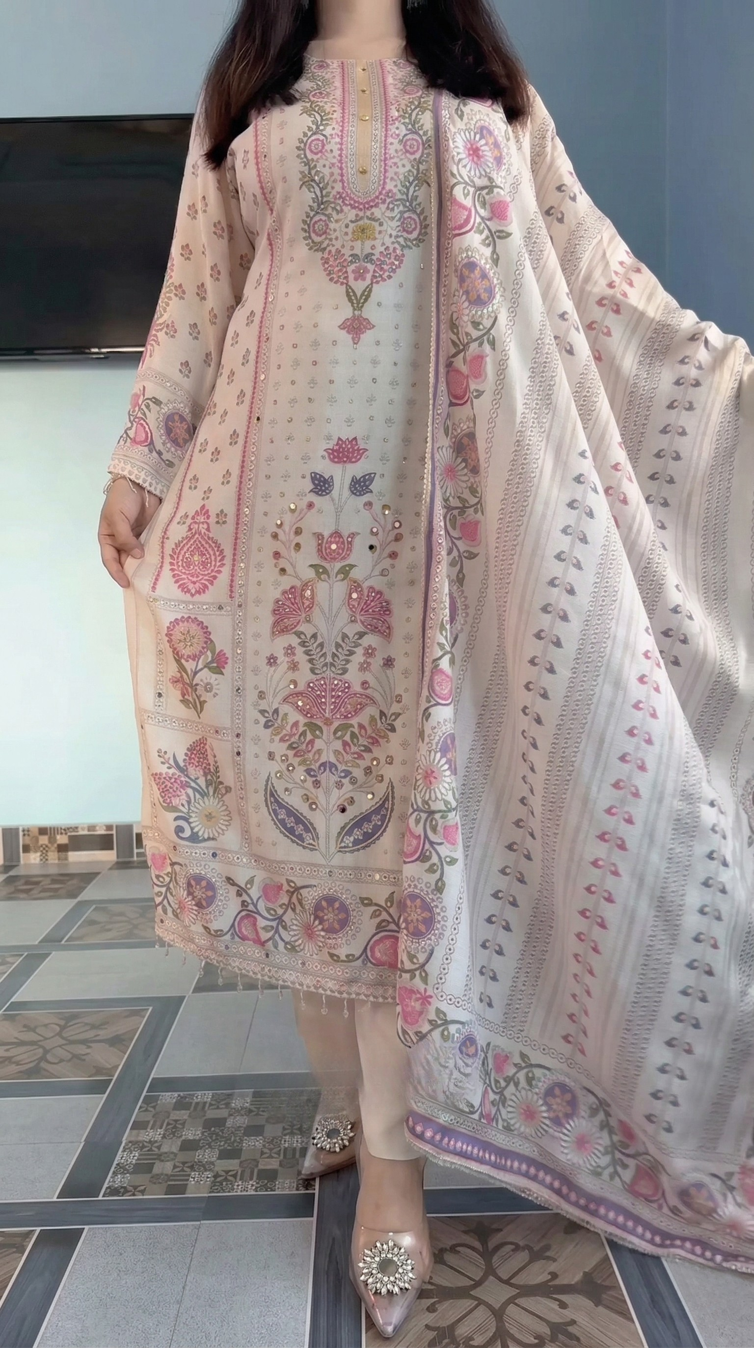 Elegant Pastel Floral Printed Kurta Set with Dupatta – Premium Ethnic Suit for Women