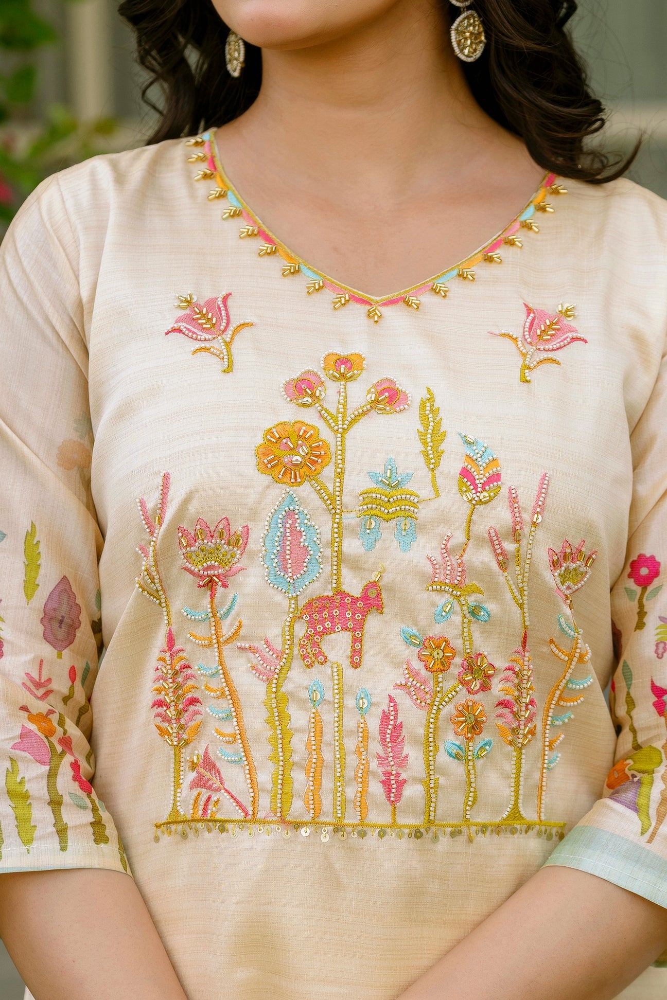 Women's Cream Floral Embroidered Kurta Pant & Dupatta Set
