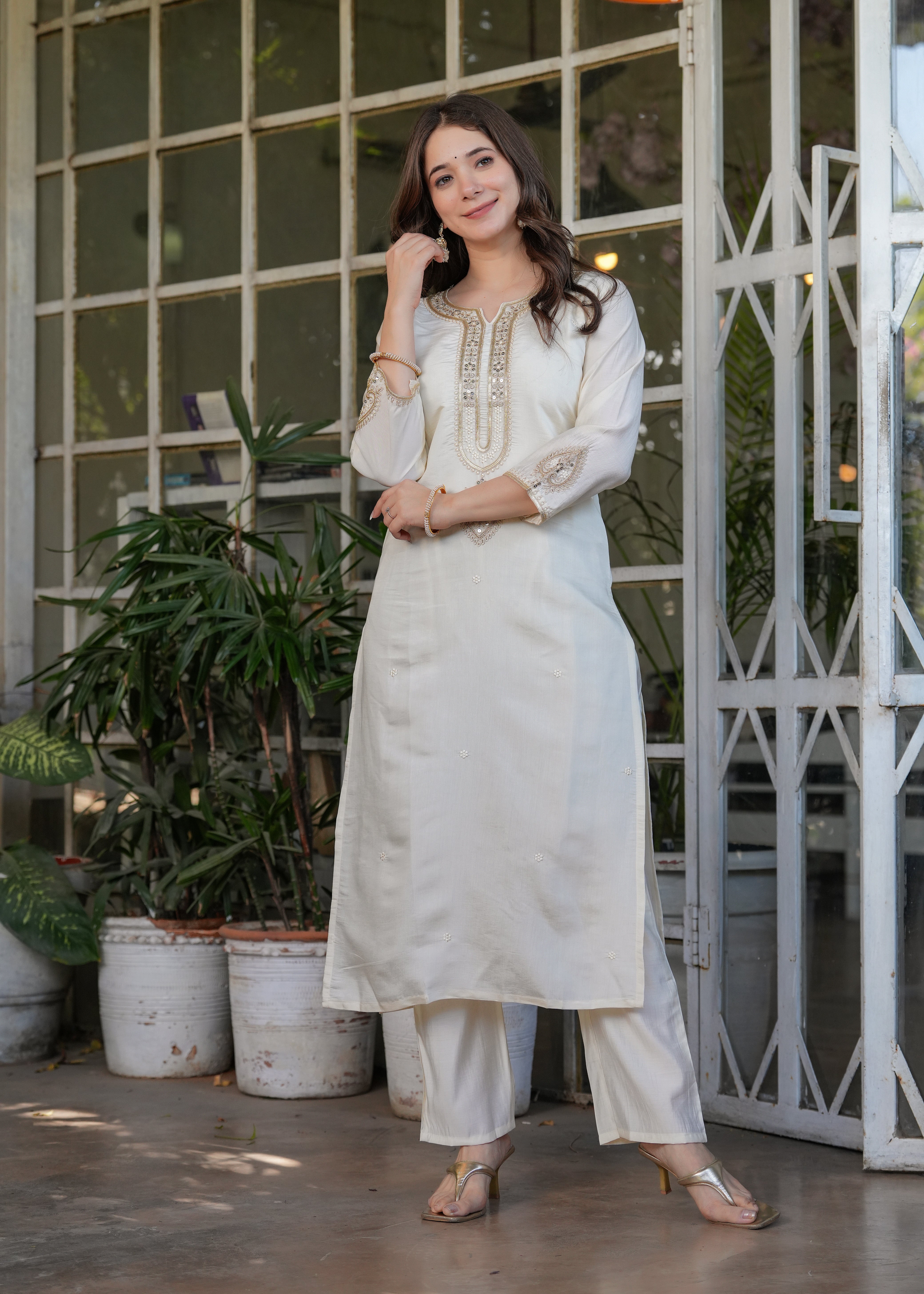 Elegant Off-White Embroidered Kurta Pant Set with Designer Dupatta for Women