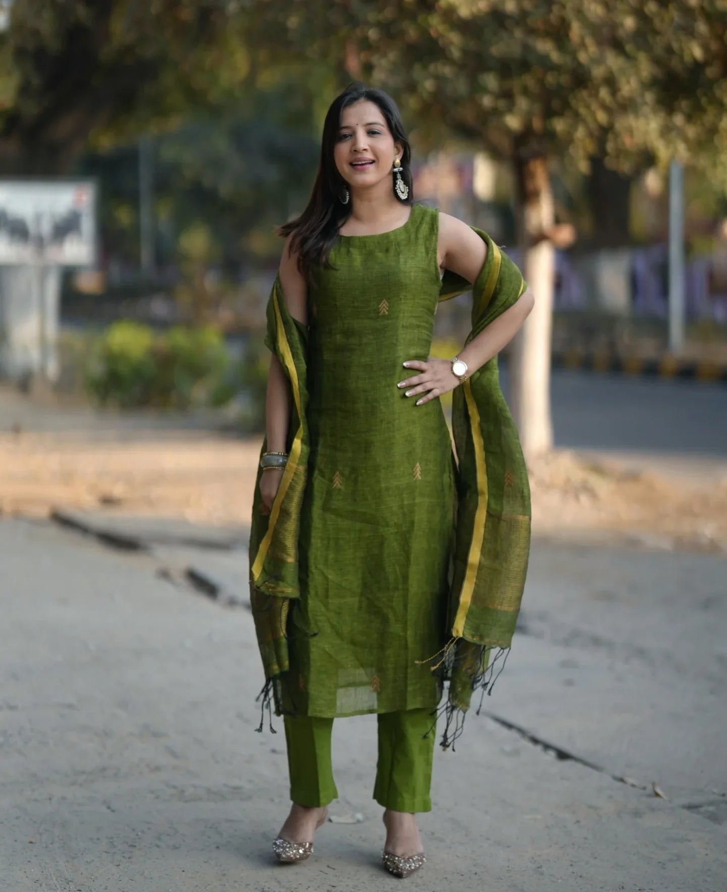 Women’s Olive Green Straight Kurta Set with Dupatta